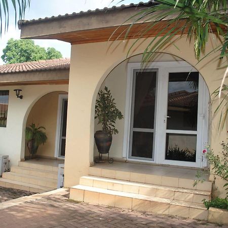 Hotel Georgia Accra Bagian luar foto