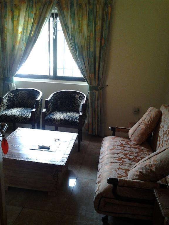Hotel Georgia Accra Bagian luar foto