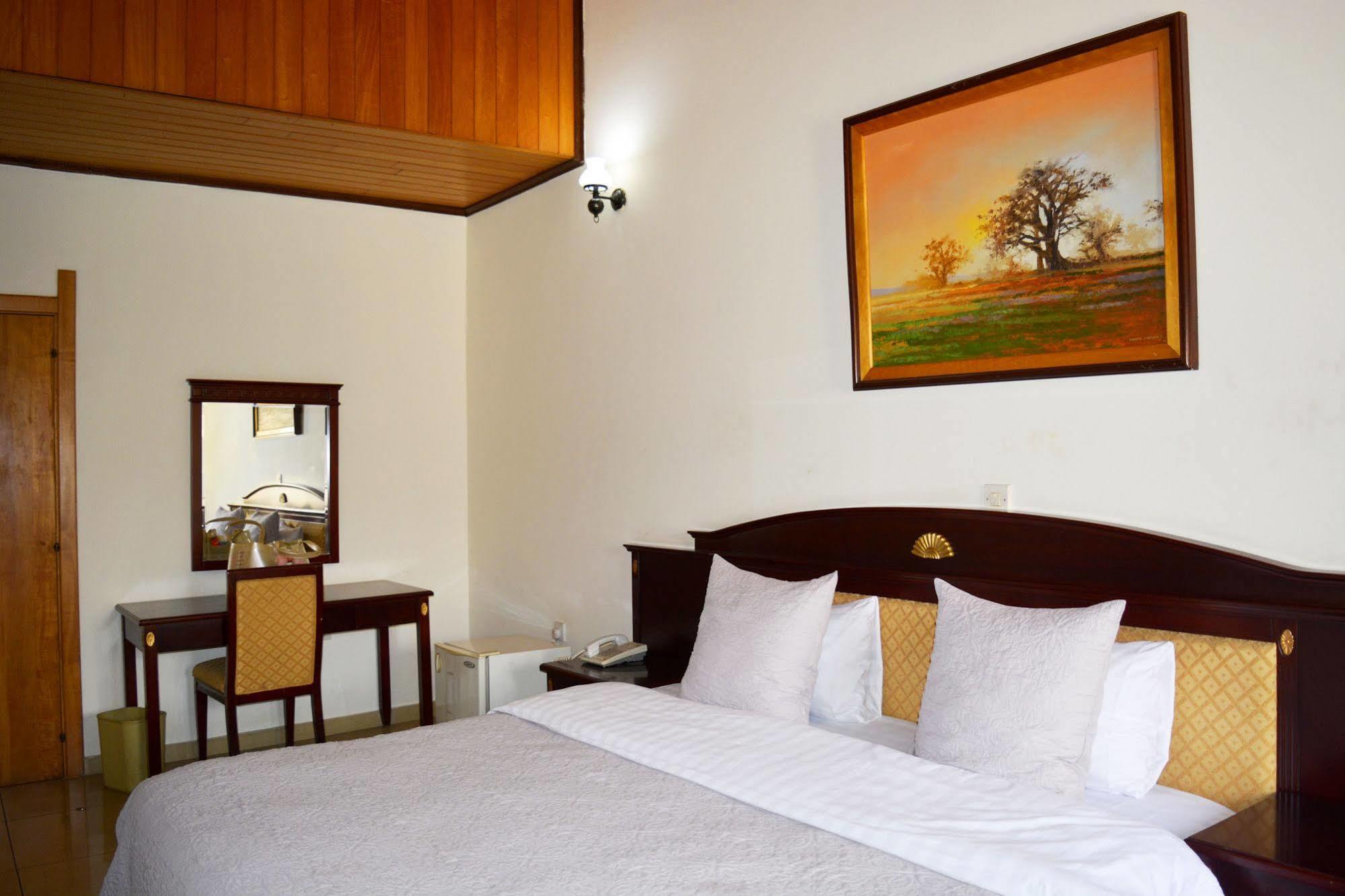 Hotel Georgia Accra Bagian luar foto