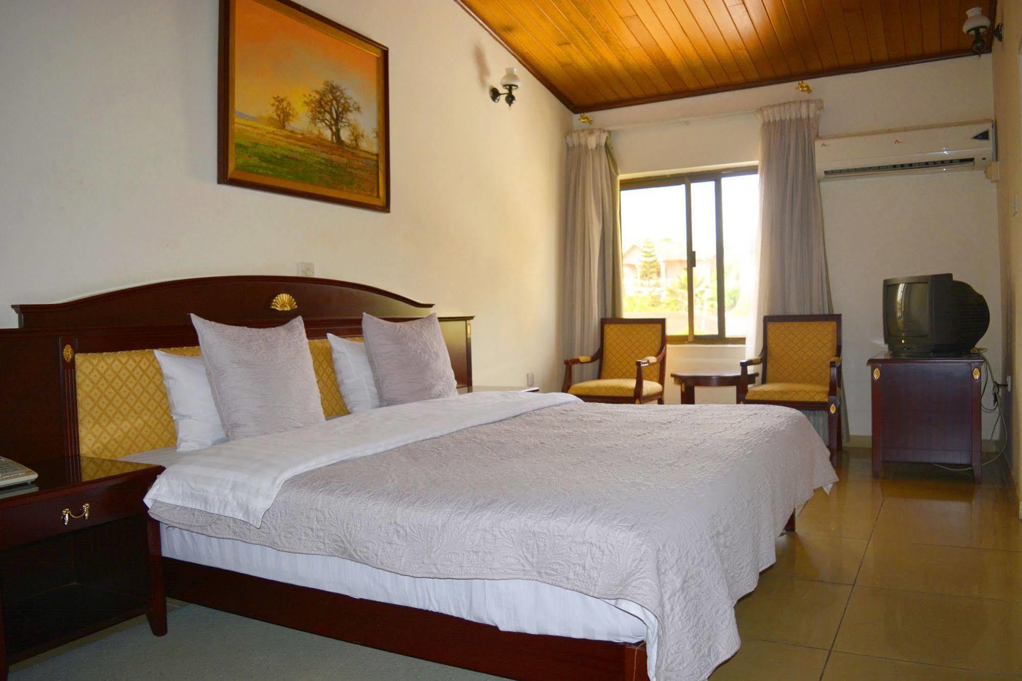 Hotel Georgia Accra Bagian luar foto