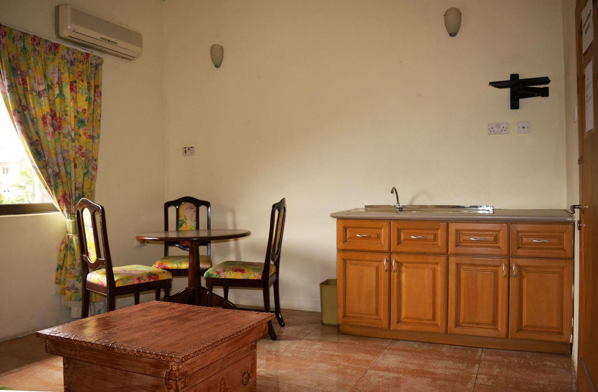 Hotel Georgia Accra Bagian luar foto