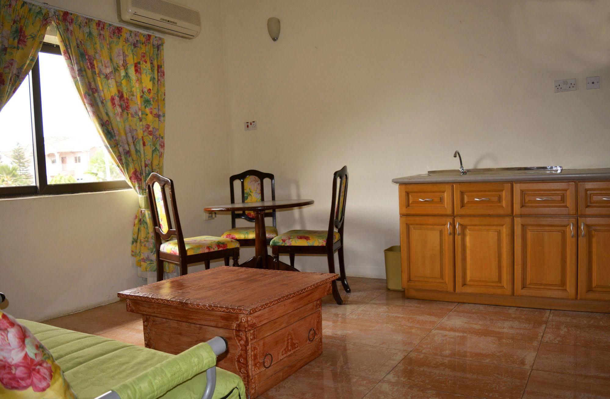 Hotel Georgia Accra Bagian luar foto